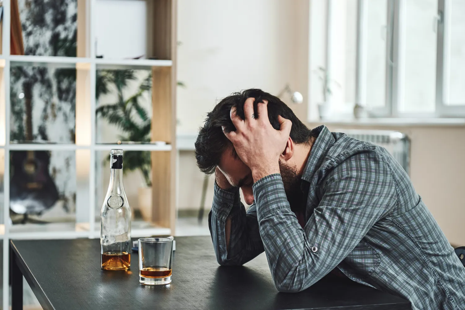 Dlaczego wpadamy w alkoholizm?